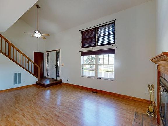 5th image of 229 Whitewood Dr
