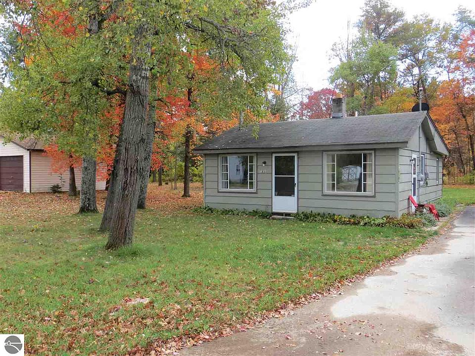 1st image of 1844 N Chippewa Trl