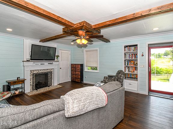 5th image of 400 Slack Rd