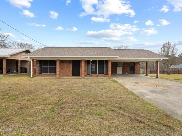 104 Avenue D, Ellisville, MS 39437