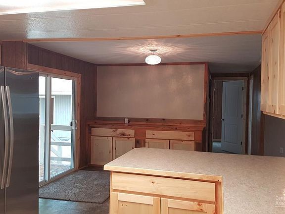 5th image of 15965 Woodland Dr