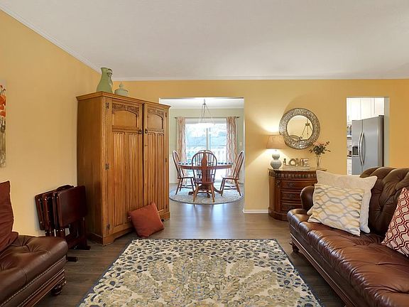 5th image of 1157 Tillicum Dr