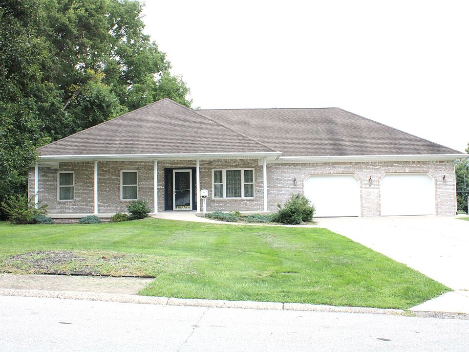 1st image of 99 Center Ct