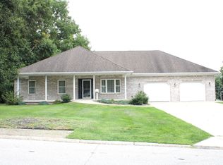 99 Center Ct, Franklin, IN 46131