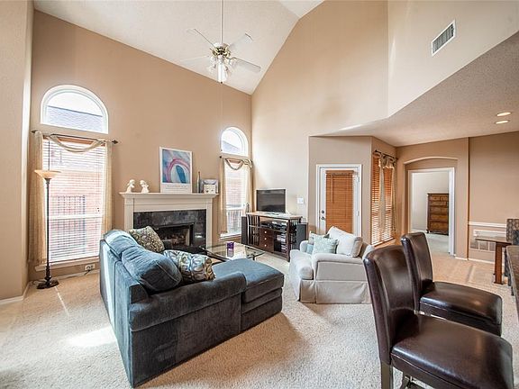 3rd image of 921 Golden Grove Dr