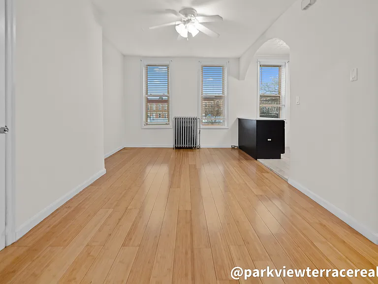 453 43rd St #3 — Photo 6