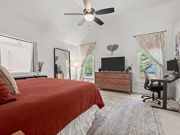 5th image of 301 Roswell Green Ln