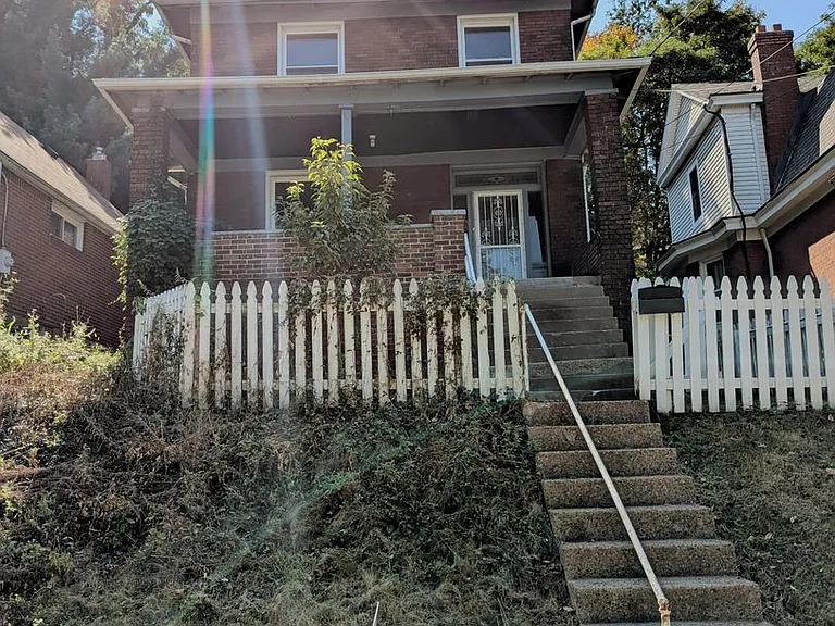 344 Connor St — Photo 13