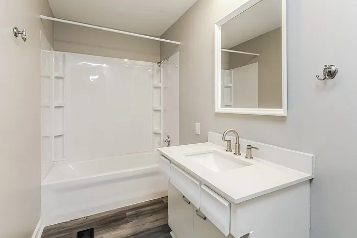 4361 Hillcrest Dr — Photo 9