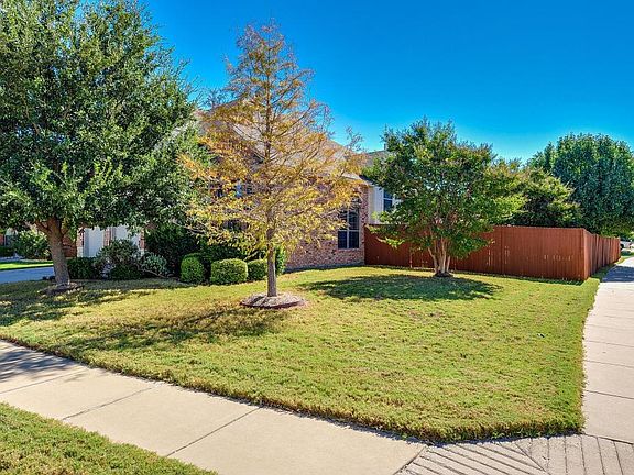 2nd image of 2577 Marina Dr