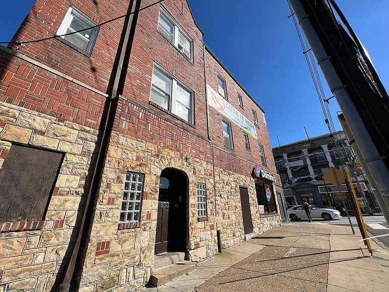 4651 Centre Ave — Photo 10