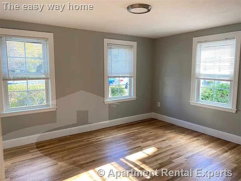 30 Linden Ave #1 — Photo 3