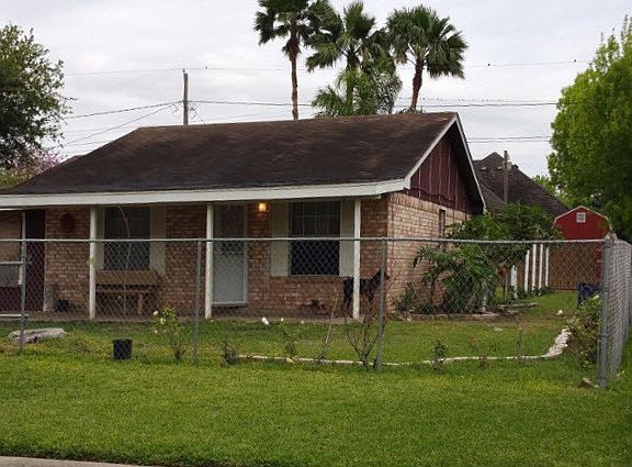 2nd image of 200 Angelita Dr