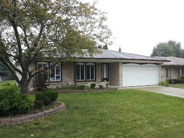 2nd image of 2651 Franklin Park Dr