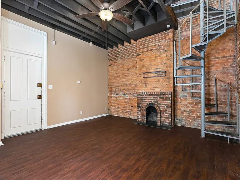 3636 W 8th St #2 — Photo 1