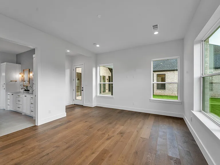 Primary en-suite with views