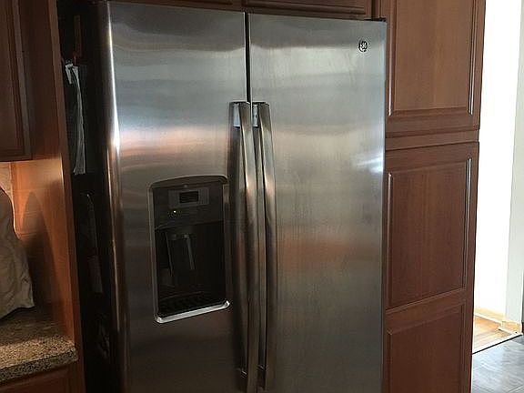 4th image of 23 Kenlyn Dr
