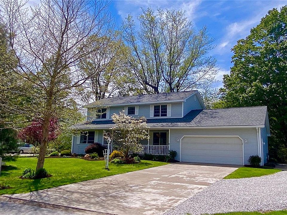 1st image of 146 Harrison Dr