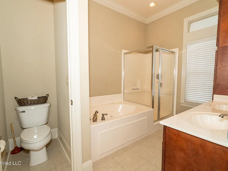 8 Oak Alley Ln — Photo 17