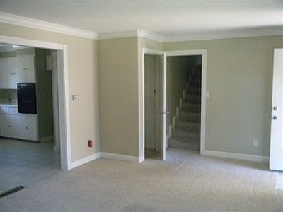 2nd image of 2524 Leslie Ln