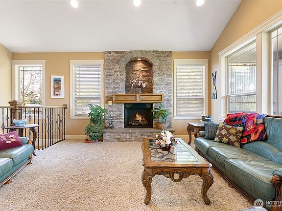 3rd image of 3110 NE 43rd Street