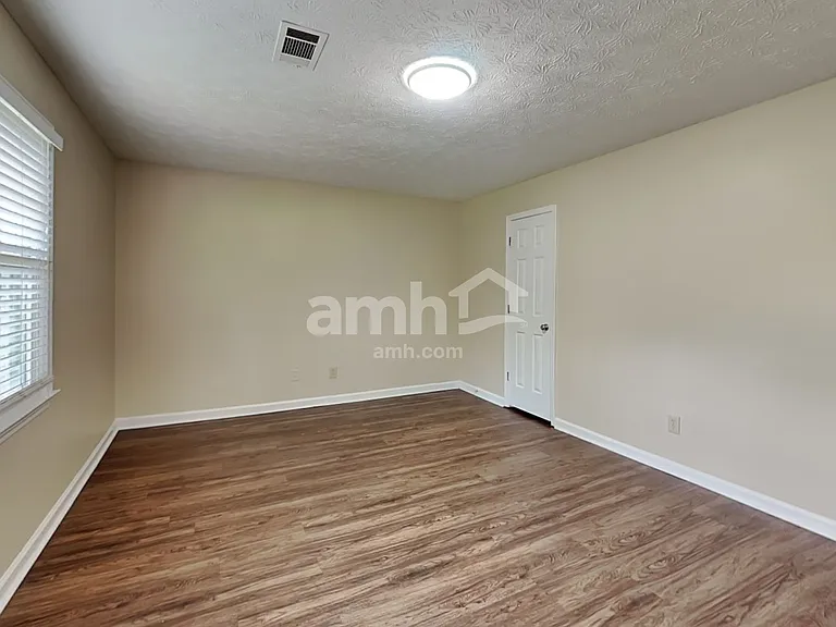 2835 Shane Dr — Photo 10