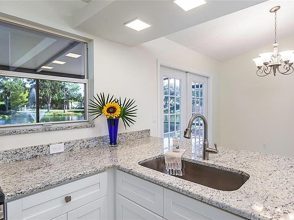 5th image of 7809 Ontario Street Cir
