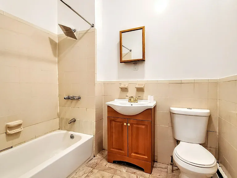 253 Vernon Ave #4 — Photo 12