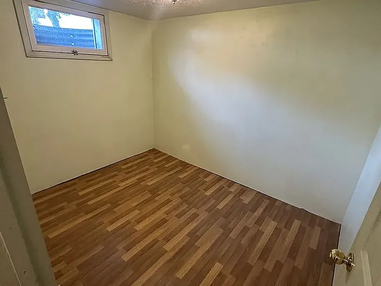 2821 W Rowan Ave — Photo 14