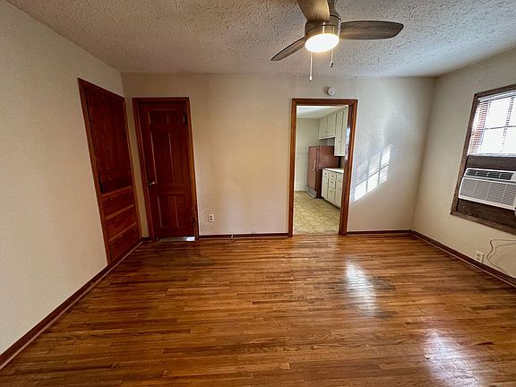 4th image of 1411 S Ong St Unit B
