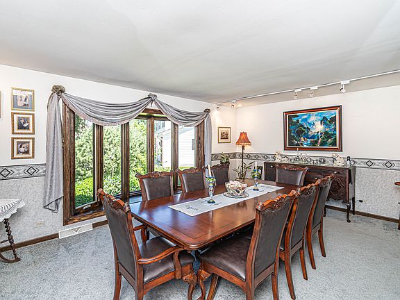 3rd image of 229 Brookhill Ct
