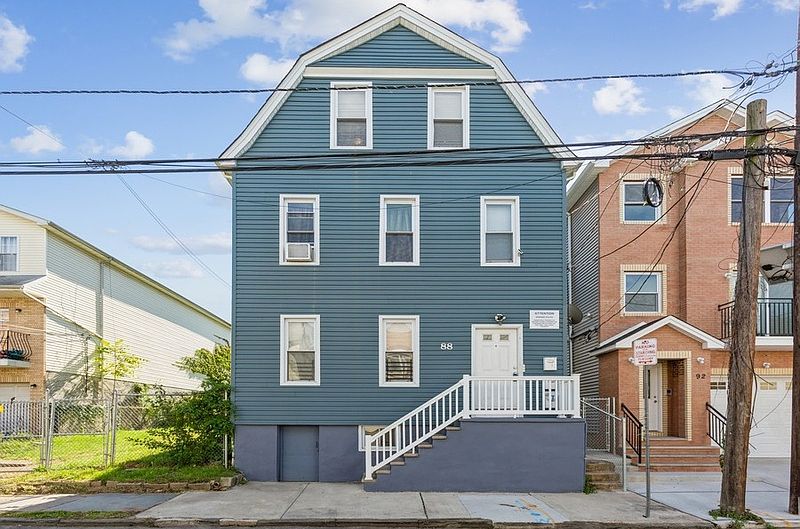 1st image of 88 Schley St #3