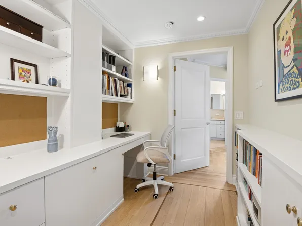 514 West End Avenue image 15 of 23