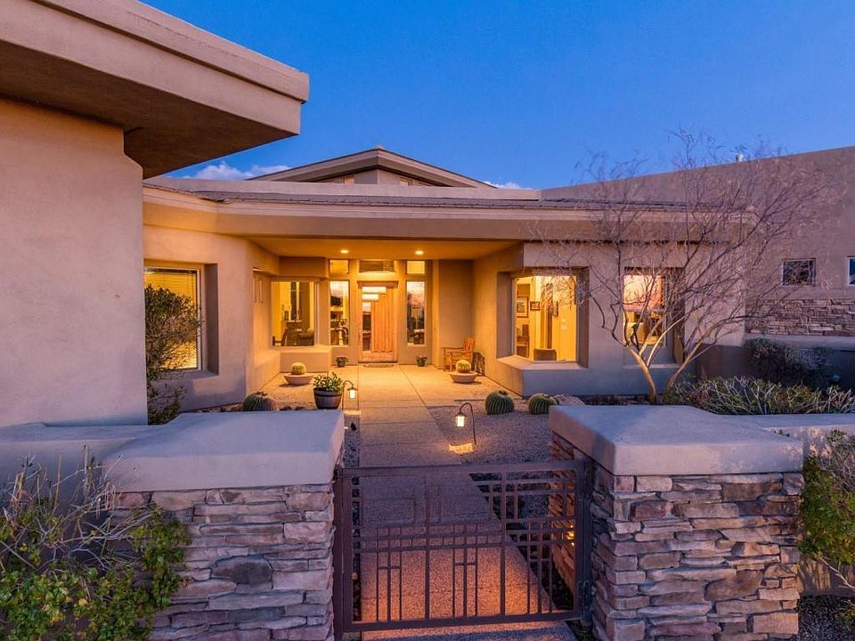 ドクロの丘 Work Plus（ワークプラス）】 LANDLE CHAIR｜やわらかな曲線と遊び心