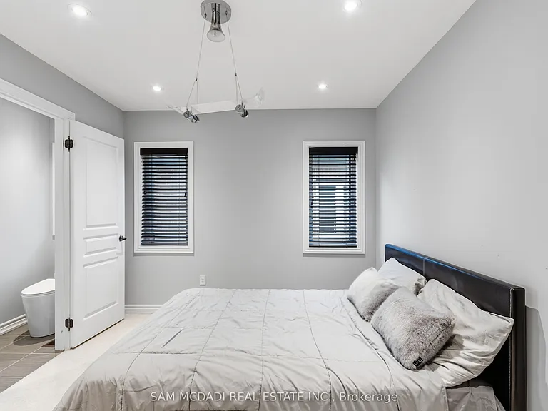 59 Kalmia Rd — Photo 32