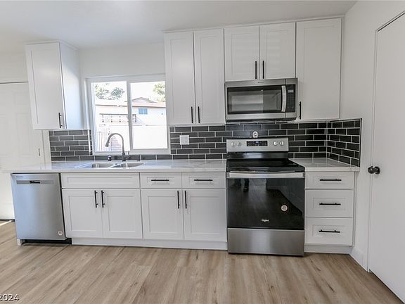 2nd image of 2339 Jeanne Dr