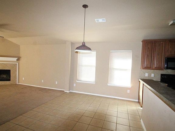 3rd image of 3213 Kennedy Dr