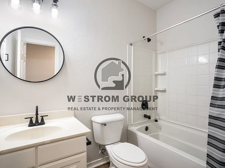 1738 Rock Ridge Dr — Photo 25