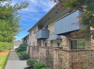 1068 Armstrong Mill Rd APT B, Lexington, KY 40517