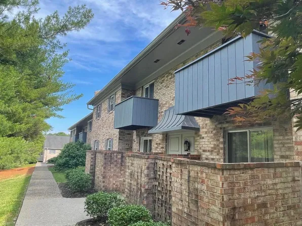 1068 Armstrong Mill Rd APT B, Lexington, KY 40517