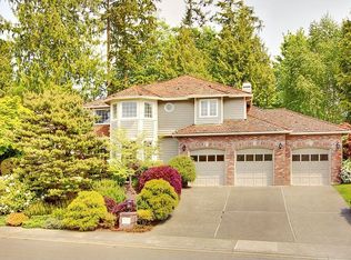 1218 Aaron Ave NE, Bainbridge Island, WA 98110