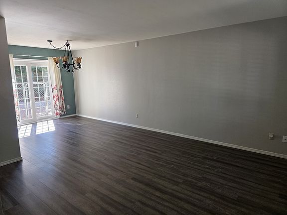 3rd image of 4976 Harvest Rd