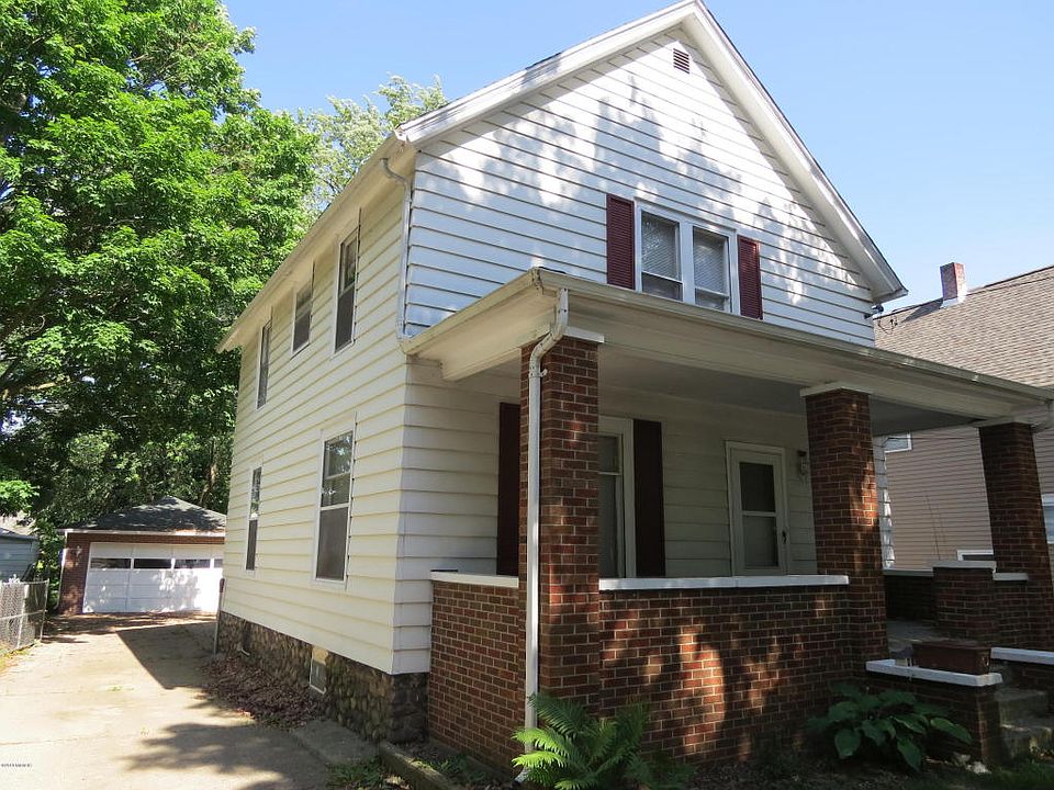 1st image of 196 E Ave N