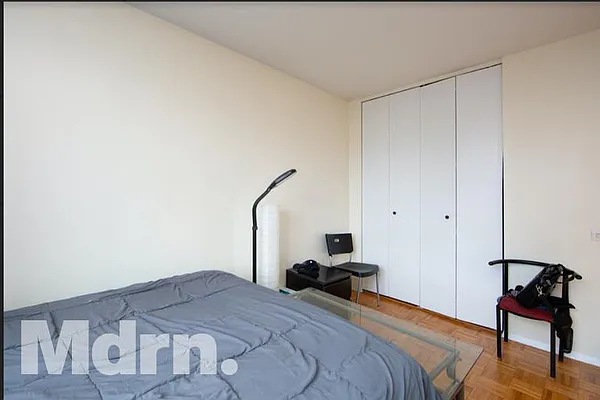 Rented by Mdrn Residential | media 6