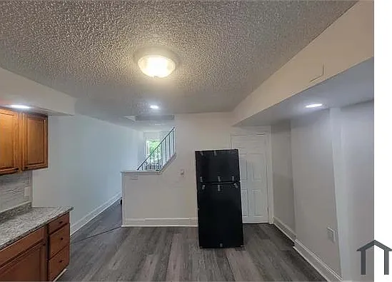 485 Potterton Hts — Photo 12