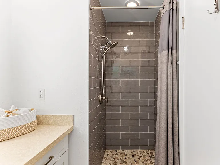 748 Mokapu Rd — Photo 16
