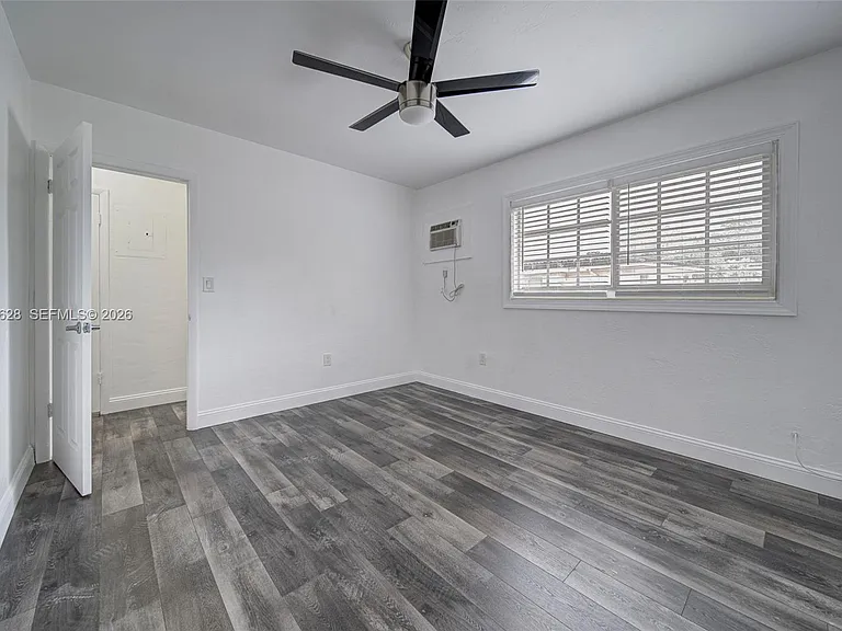 6565 Santona St #B19 — Photo 14