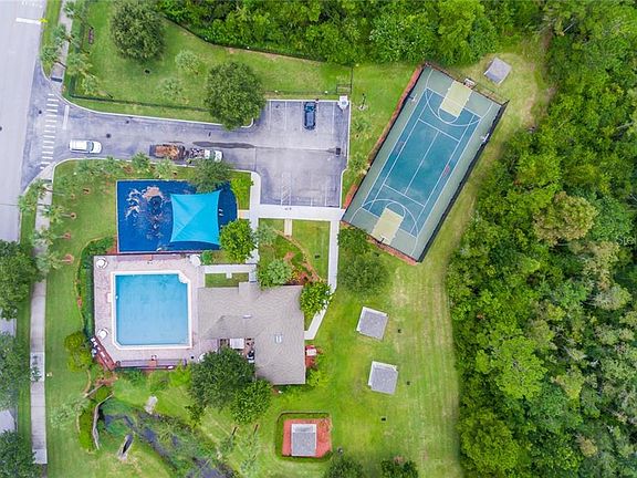 5th image of 4039 Greenleaf Dr
