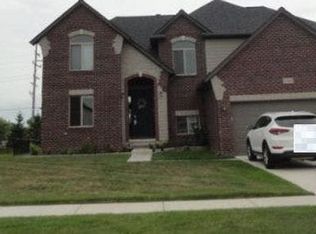 51606 Creekview Rd, Chesterfield, MI 48051
