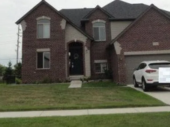 51606 Creekview Rd, Chesterfield, MI 48051